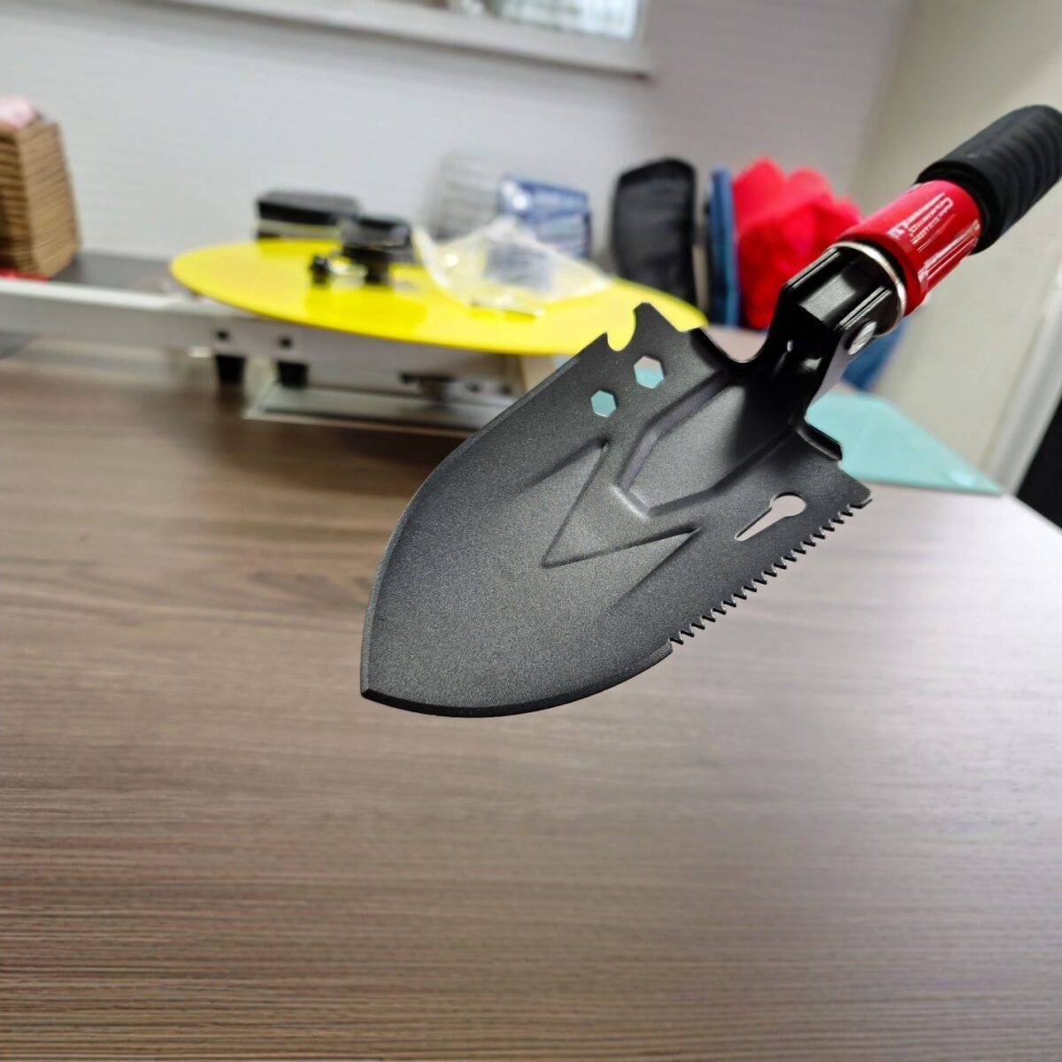 3 Section Shovel - Image 6
