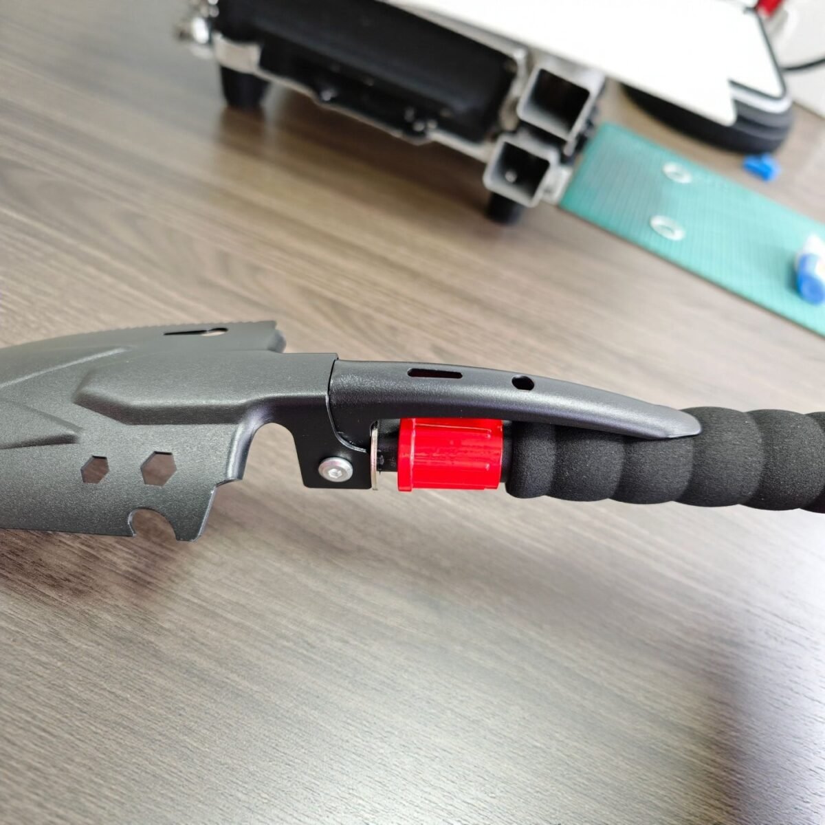 3 Section Shovel - Image 4